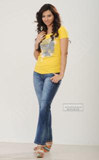 Isha Chawla feet photo 4