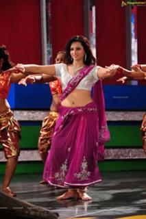 Isha Chawla feet photo 15