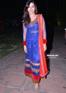 Isha Chawla feet photo 13