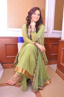 Isha Chawla feet photo 20