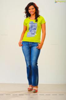 Isha Chawla feet photo 10