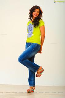 Isha Chawla feet photo 8