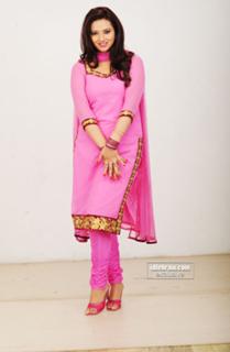 Isha Chawla feet photo 7