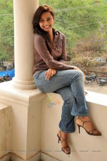 Isha Chawla feet photo 14