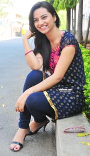 Isha Chawla feet photo 8