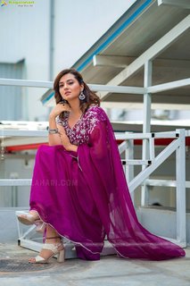 Isha Chawla feet photo 8