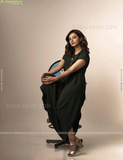 Isha Chawla feet photo 4
