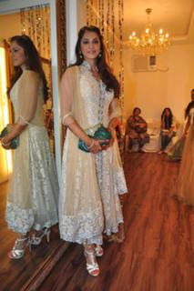Isha Koppikar feet photo 8