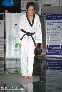 Isha Koppikar feet photo 7