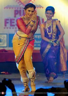 Isha Koppikar feet photo 20