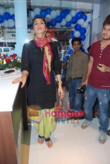 Isha Koppikar feet photo 7