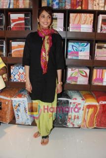 Isha Koppikar feet photo 6