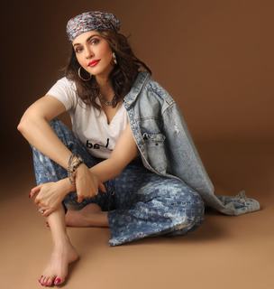 Isha Koppikar feet photo 9