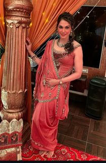 Isha Koppikar feet photo 2