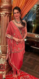 Isha Koppikar feet photo 1