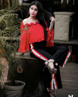 Isha Malviya feet photo 2