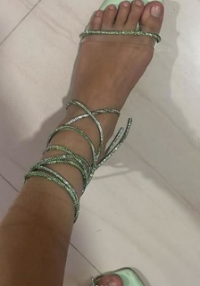 Isha Malviya feet photo 13
