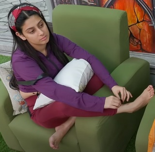 Isha Malviya feet photo 9
