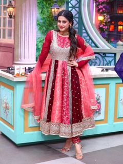 Isha Malviya feet photo 8