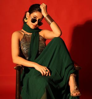 Isha Malviya feet photo 13