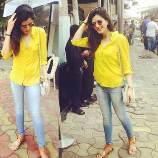 Isha Rikhi feet photo 5