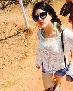 Isha Rikhi feet photo 1
