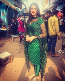 Isha Rikhi feet photo 5