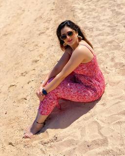 Isha Rikhi feet photo 5