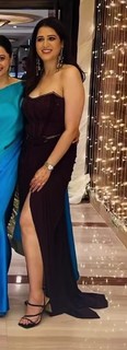 Isha Rikhi feet photo 9