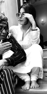 Isha Talwar feet photo thumbnail