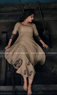 Isha Talwar feet photo thumbnail