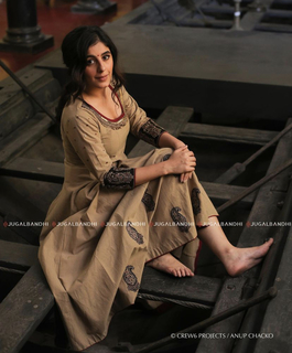 Isha Talwar feet photo thumbnail