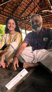 Isha Talwar feet photo thumbnail