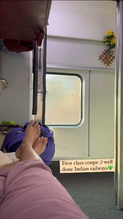 Isha Talwar feet photo thumbnail