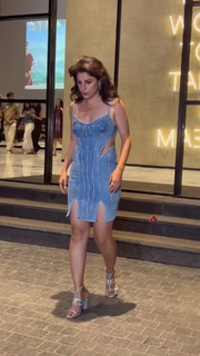Isha Talwar feet photo thumbnail