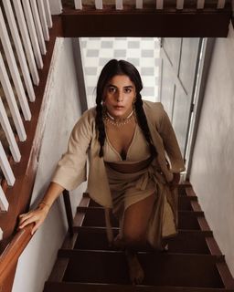 Isha Talwar feet photo thumbnail