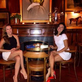 Isis Valverde feet photo thumbnail