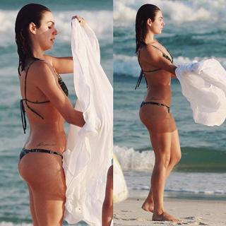 Isis Valverde feet photo thumbnail