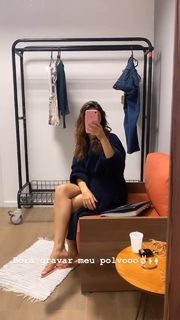 Isis Valverde feet photo thumbnail