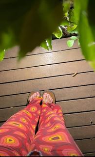 Isis Valverde feet photo thumbnail