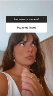 Isis Valverde feet photo thumbnail