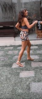 Isis Valverde feet photo thumbnail