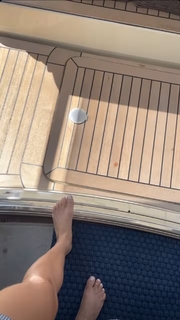 Isis Valverde feet photo thumbnail