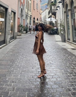 Isis Valverde feet photo thumbnail