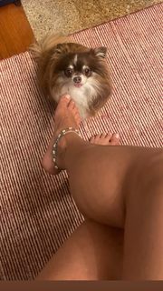 Isis Valverde feet photo thumbnail