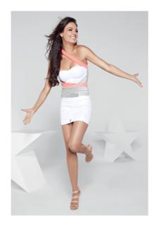 Isis Valverde feet photo thumbnail