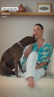Isis Valverde feet photo thumbnail