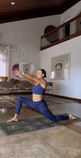 Isis Valverde feet photo thumbnail