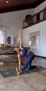 Isis Valverde feet photo thumbnail