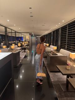 Isis Valverde feet photo thumbnail